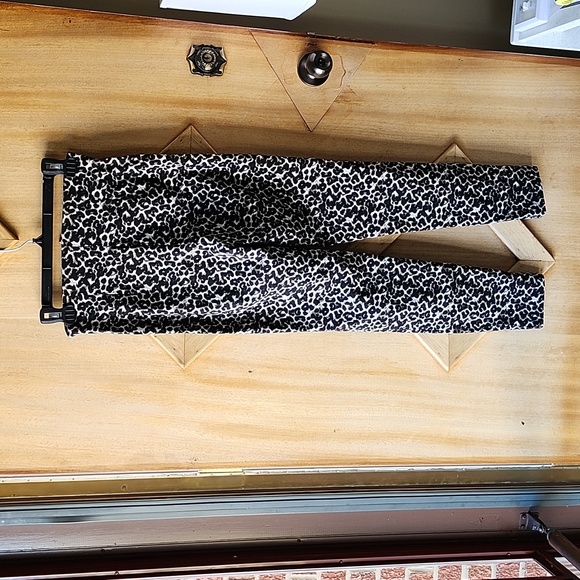 Dynamite skinny stretch pants XS - Picture 3 of 7